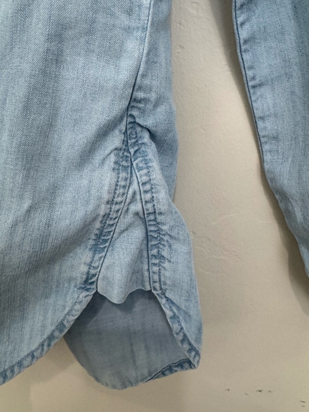 Anthropologie Cloth & Stone Chambre Button Down Size XS Fringe Detail - Picture 4 of 7